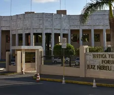 Justiça Federal manda para leilão apartamento de ex-auxiliar da PMCG condenada por improbidade