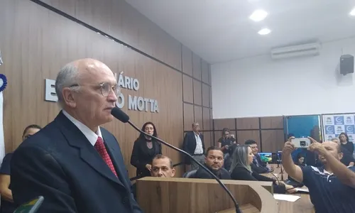 
                                        
                                            Ivanes Lacerda cria Conselho Gestor para administrar Prefeitura de Patos
                                        
                                        