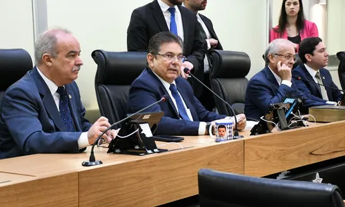 
                                        
                                            Para amenizar estrago, PSDB diz em nota que não tinha interesse em 'derrubar' Galdino
                                        
                                        