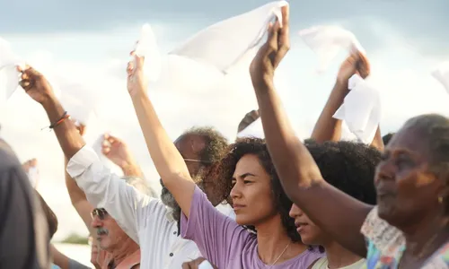 
                                        
                                            Com ingressos esgotados, 'Bacurau' tem pré-estreia em João Pessoa nesta quarta
                                        
                                        