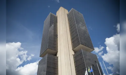 
				
					Banco Central anuncia criação da cédula de R$ 200
				
				