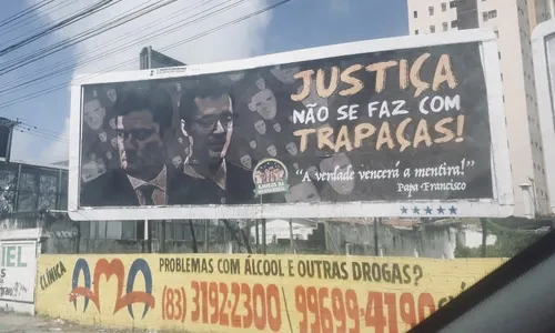 
                                        
                                            Grupo espalha outdoors por João Pessoa com críticas a Moro e Dallagnol
                                        
                                        