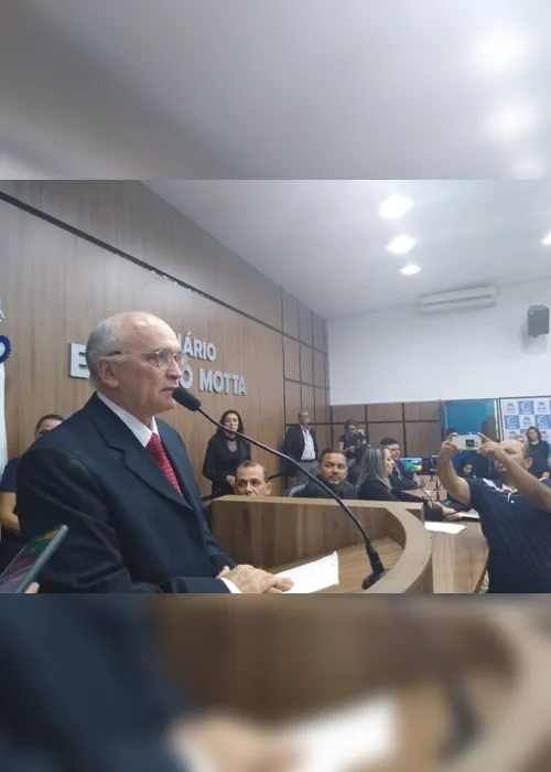 
                                        
                                            Vereador Ivanes Lacerda vence eleição para prefeito interino de Patos
                                        
                                        