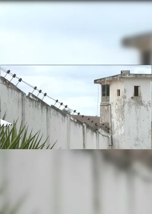 
                                        
                                            Homem preso de forma irregular por mais de um ano deixa cadeia em Bayeux
                                        
                                        