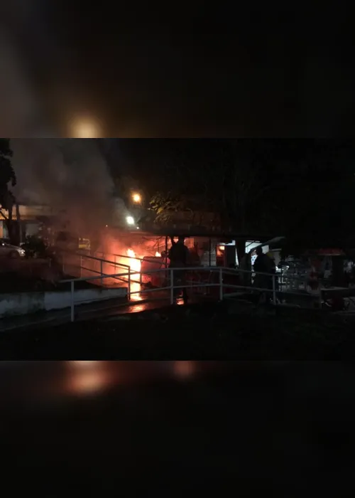 
                                        
                                            Incêndio destrói barraca de lanche na Central de Aulas da UEPB
                                        
                                        