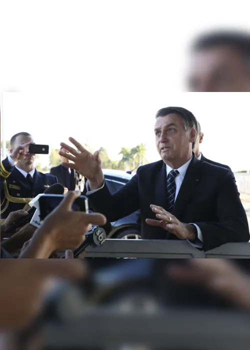 
                                        
                                            Bolsonaro diz que erros na correção do Enem podem ter sido sabotagem
                                        
                                        