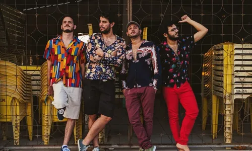 
                                        
                                            Banda paraibana Caburé repudia uso de música por Regina Duarte
                                        
                                        