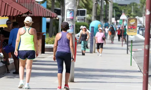 
                                        
                                            Caminhada em JP chama atenção para prevenção do câncer de intestino
                                        
                                        