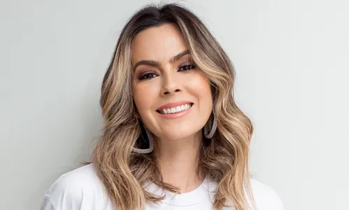 
                                        
                                            Renata Uchôa media bate-papo com influenciadoras Sílvia Braz e Lelê Saddi
                                        
                                        