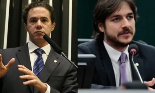 
                                        
                                            Cunha Lima e Veneziano se unem contra ‘discurso’ de Eduardo Bolsonaro
                                        
                                        
