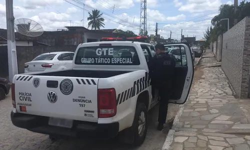 
                                        
                                            Advogado é preso em CG suspeito de explosões de bancos e assassinatos
                                        
                                        