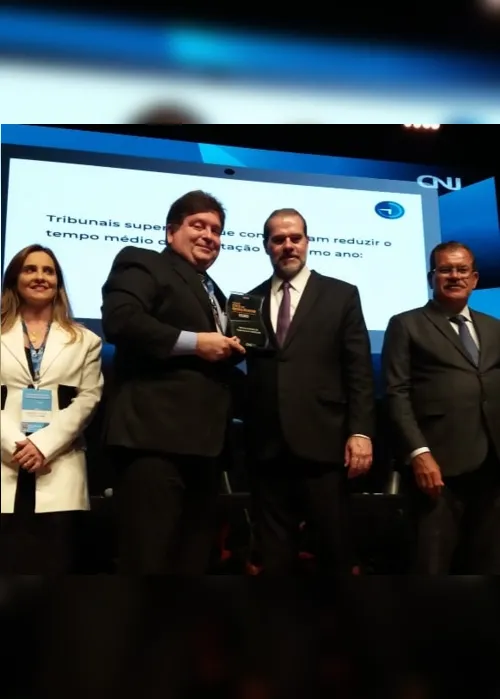 
                                        
                                            TRT-PB recebe Selo Ouro no Prêmio CNJ de Qualidade
                                        
                                        