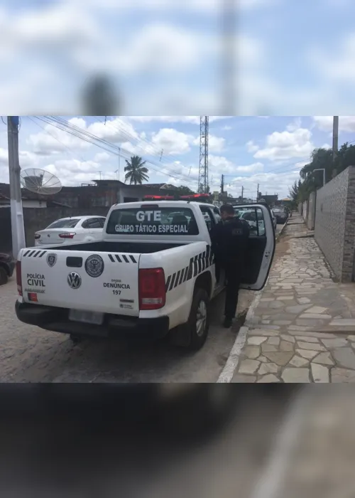 
                                        
                                            Quase 80 policiais civis são diagnosticados com Covid-19 na Paraíba
                                        
                                        