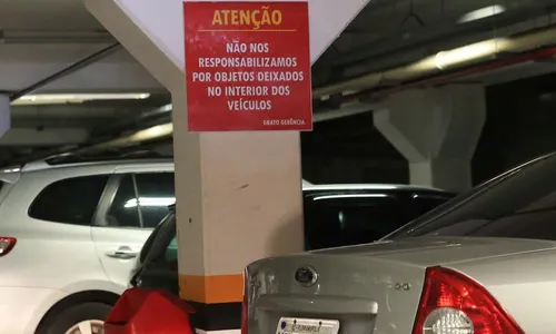 
                                        
                                            Lei proíbe exibição de cartazes em estacionamentos que absolvem donos de culpa por furtos nos veículos
                                        
                                        