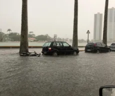 Chuvas causam estragos e alagamentos em Campina Grande; Inmet renova alerta