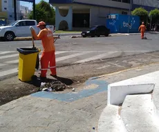 Agentes de limpeza urbana de Patos, no Sertão da Paraíba, paralisam as atividades