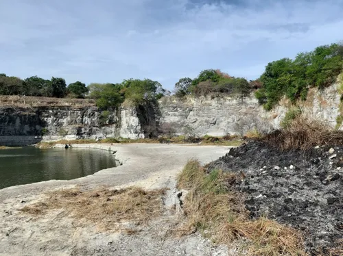 
				
					Operação conjunta combate extração ilegal de recursos minerais em João Pessoa
				
				