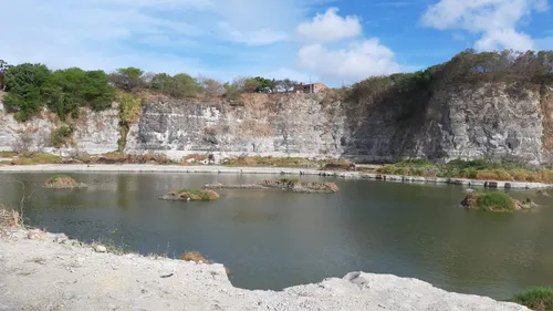 
				
					Operação conjunta combate extração ilegal de recursos minerais em João Pessoa
				
				