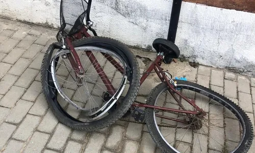 
                                        
                                            Ciclista é atropelado por carro com casal em João Pessoa
                                        
                                        