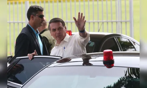 
				
					Bolsonaro sinaliza que vai autorizar fundo eleitoral de R$ 2 bi para Eleições 2020
				
				