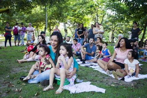 
				
					Praça da Independência tem movimentação de Carnaval com o espetáculo Arretado Folia
				
				