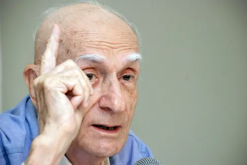 
				
					95 anos de Ariano Suassuna: ressentimento por João Pessoa inspirou obra do paraibano
				
				