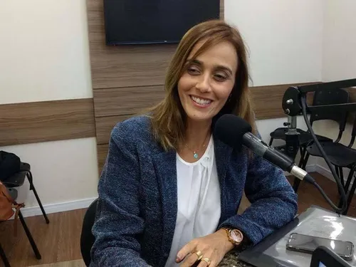 
				
					Ana Claudia Vital volta à cena e Azevêdo cultiva as esperanças de aliados
				
				