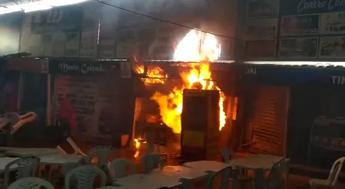 
				
					Incêndio é registrado no Centro Comercial de Passagem, mas fogo é controlado
				
				