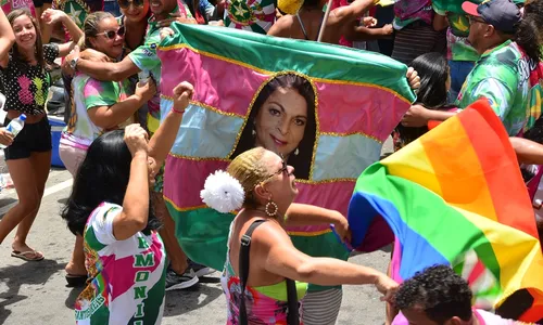 
                                        
                                            Enredo sobre Fernanda Benvenutty vence Carnaval Tradição de João Pessoa
                                        
                                        