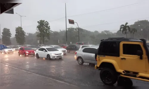 
				
					Em 12 horas, João Pessoa registra mais chuva do que em todo o mês de janeiro
				
				