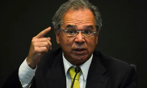 
                                        
                                            Opinião: Paulo Guedes tem a mesma 'doença' de Jair Bolsonaro
                                        
                                        