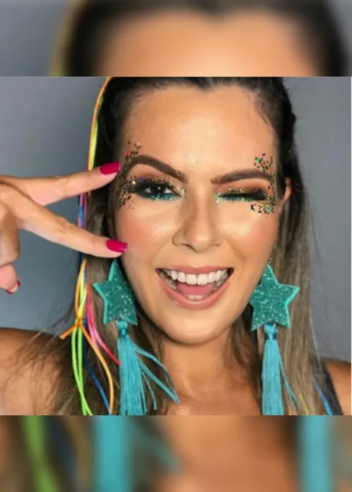 
                                        
                                            Renata Uchôa dá dicas de maquiagens criativas para curtir o Carnaval
                                        
                                        
