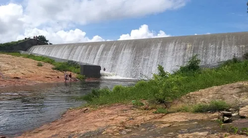 
				
					OAB pede que Aesa proíba banhos e aglomerações na Barragem da Farinha, em Patos
				
				