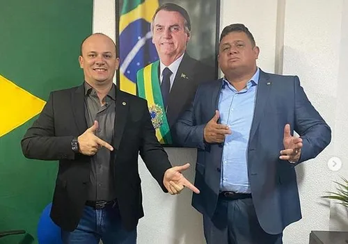 
				
					Nem Cabo Gilberto, nem Walber: Bolsonaro entrega palanque na Paraíba ao "líder máximo" do PL
				
				