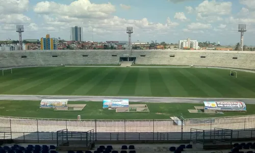 
                                        
                                            Cabos de uma das torres de iluminação do Estádio Amigão são roubados
                                        
                                        