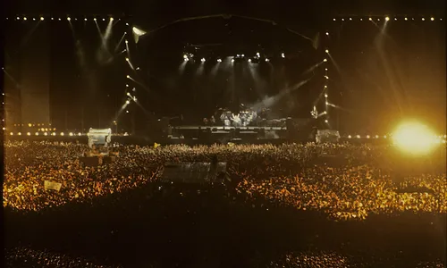 
                                        
                                            Collor, Zélia, Lula, Chico Mendes e Paul McCartney no Maracanã
                                        
                                        