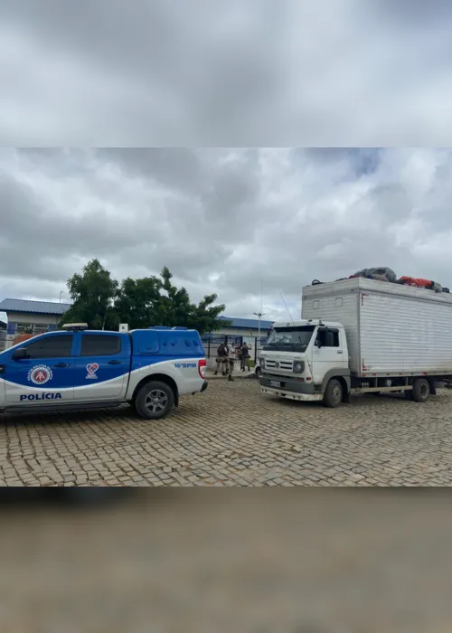 
                                        
                                            Caminhão que transportava ambulantes de Patos em situação degradante é apreendido na Bahia
                                        
                                        