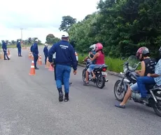 Barreiras sanitárias para evitar entrada de turistas seguem neste domingo, no Conde