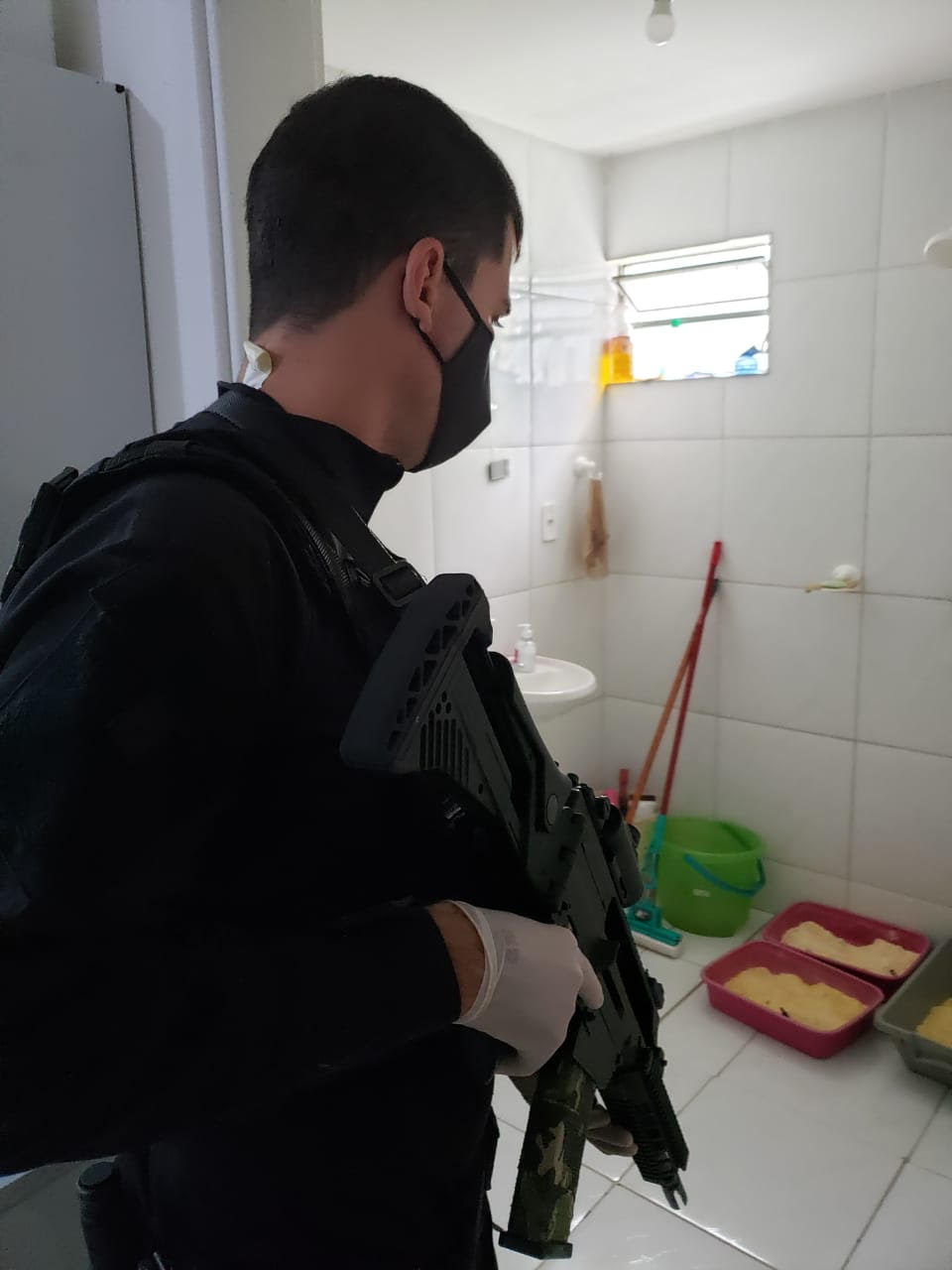 
				
					Polícia Federal faz operação para combater explosões de bancos, em Campina Grande
				
				