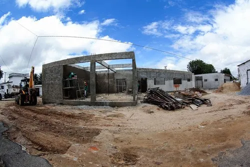 
				
					Prefeitura inicia obras de Hospital de Campanha para pacientes de coronavírus em CG
				
				