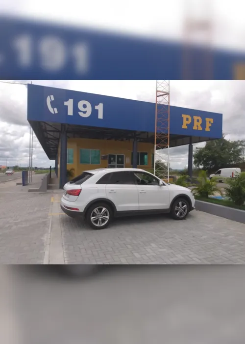 
                                        
                                            Em CG, PRF recupera carro de luxo alugado em Brasília, mas nunca devolvido
                                        
                                        