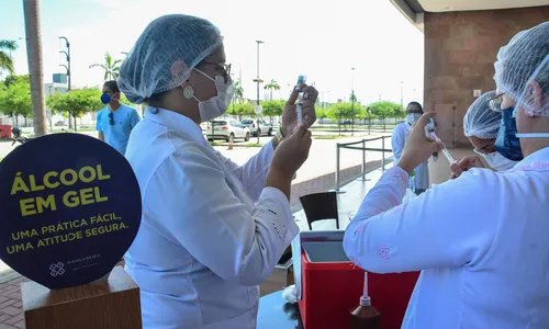 
                                        
                                            Campina Grande inicia vacinação contra Covid-19 no sistema drive thru
                                        
                                        