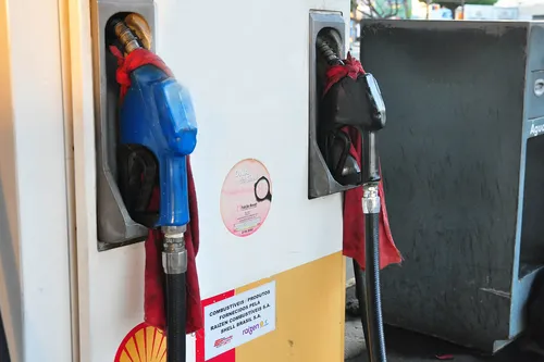 
				
					Menor preço da gasolina fica em R$ 3,49 em João Pessoa
				
				