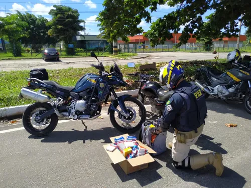 
				
					Motociclista é preso pela PRF com remédios que seriam vendidos por ambulantes
				
				