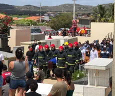 Corpo de Genival Matias é enterrado em Juazeirinho sob forte comoção