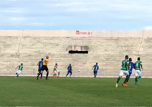 
				
					Por pendências, novo Gol de Placa não garante pagamento para times da PB
				
				