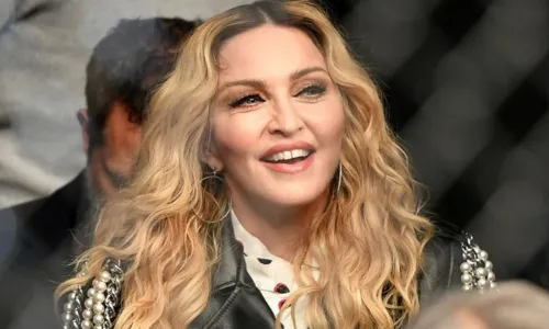 
                                        
                                            Madonna é internada em UTI por infecção bacteriana e adia turnê
                                        
                                        