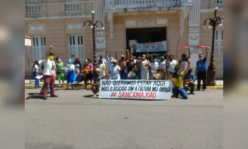 
				
					Setor cultural da PB protesta pela sanção da lei de auxílio emergencial Zabé da Loca
				
				