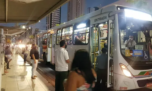 
                                        
                                            Após volta dos shoppings, horário de circulação de ônibus é ampliado em João Pessoa
                                        
                                        