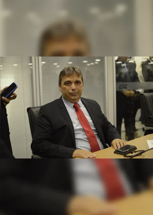 
                                        
                                            ALPB vai escolher substituto de Genival Matias na vice-presidência
                                        
                                        